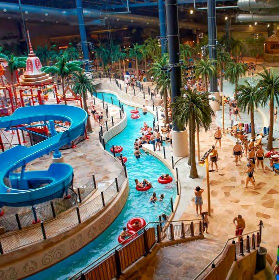 Pools and waterslides in the Lalandia Aquadome
